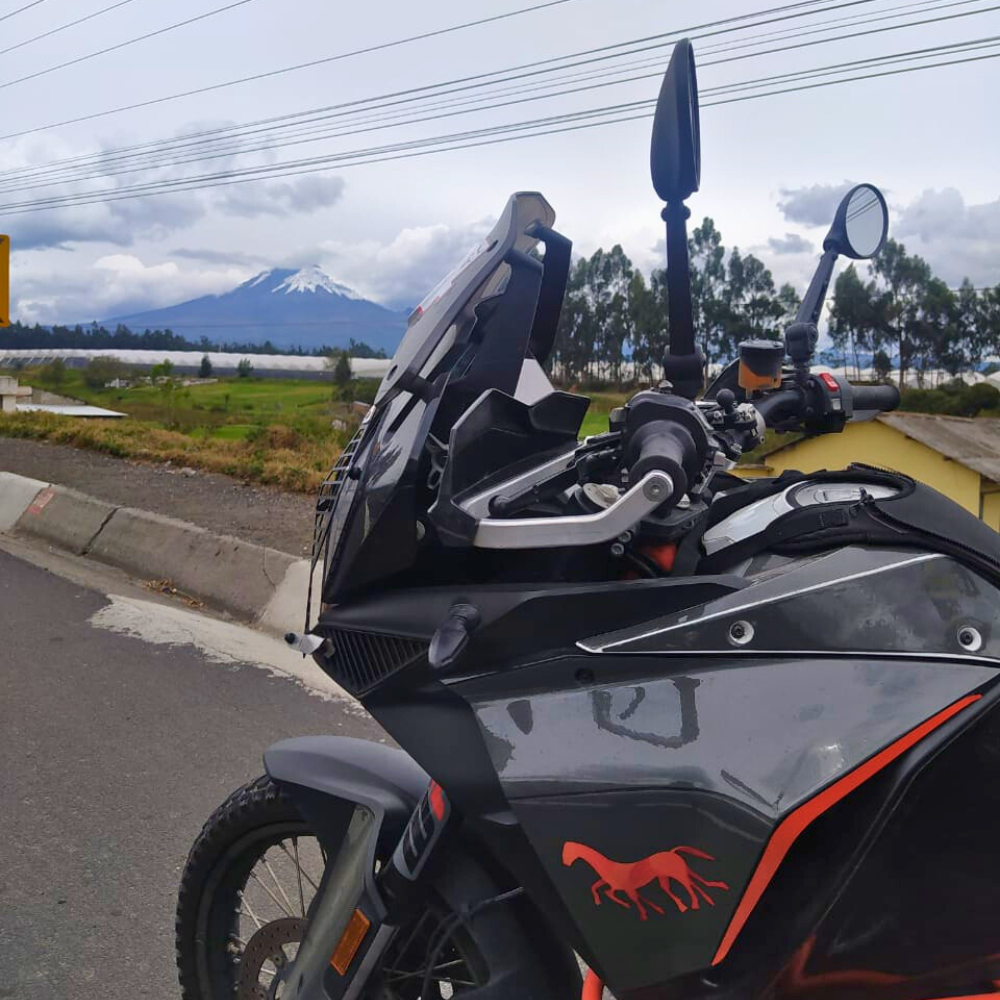 Yambo Lagoon Ecuador Bike Rental 2